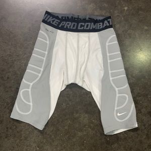 Men’s Nike baseball sliders